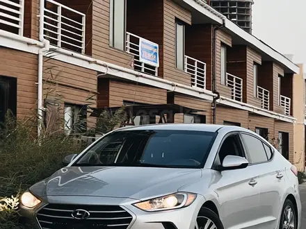 Hyundai Elantra 2018 года за 7 800 000 тг. в Актау – фото 4