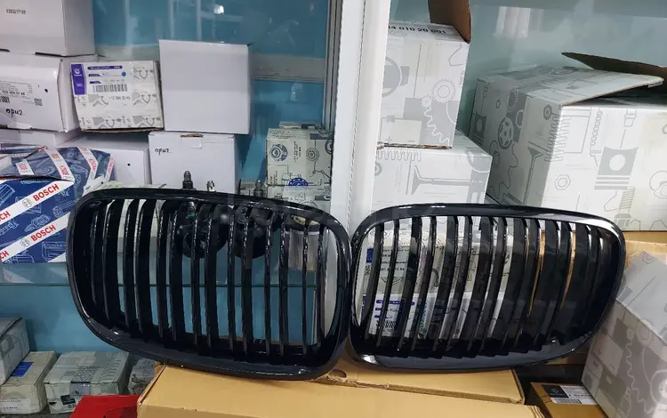 Решётка радиатора на bmw e70, Bmw X5 за 55 500 тг. в Астана