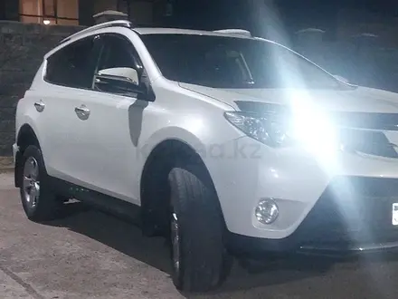 Toyota RAV4 2015 года за 9 200 000 тг. в Уральск – фото 5