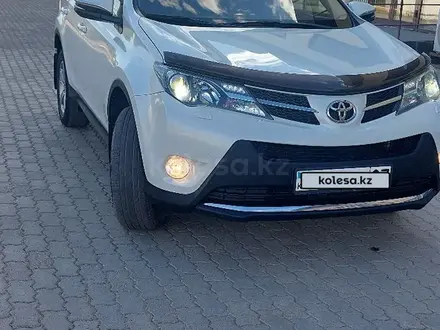 Toyota RAV4 2015 года за 9 200 000 тг. в Уральск