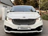 Kia Carnival 2018 года за 9 300 000 тг. в Алматы – фото 3