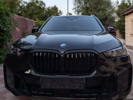 BMW X5 2024 года за 56 000 000 тг. в Караганда