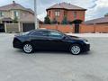 Toyota Camry 2015 годаүшін9 500 000 тг. в Актобе – фото 3