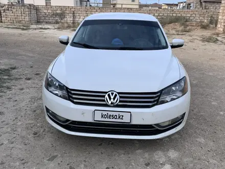 Volkswagen Passat 2013 года за 4 500 000 тг. в Актау – фото 3