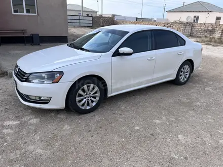 Volkswagen Passat 2013 года за 4 500 000 тг. в Актау – фото 2