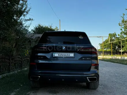 BMW X5 2022 года за 45 000 000 тг. в Шымкент – фото 2