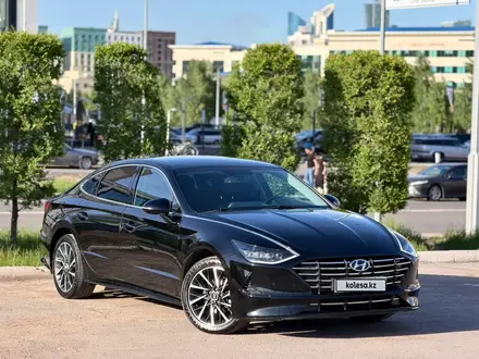 Hyundai Sonata 2023 года за 10 500 000 тг. в Астана
