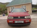 Volkswagen Golf 1995 года за 1 350 000 тг. в Алматы