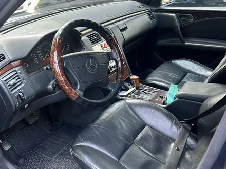 Mercedes-Benz E 280 1998 года за 3 300 000 тг. в Алматы – фото 4