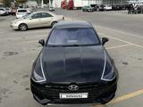 Hyundai Sonata 2021 года за 12 000 000 тг. в Алматы – фото 2