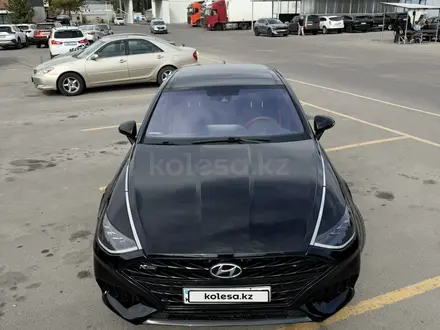 Hyundai Sonata 2021 года за 12 000 000 тг. в Алматы – фото 2