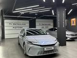 Toyota Camry 2024 года за 15 400 000 тг. в Актобе – фото 2