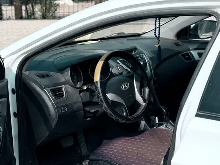 Hyundai Elantra 2012 года за 5 000 000 тг. в Караганда – фото 9