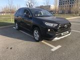 Toyota RAV4 2020 годаfor14 900 000 тг. в Атырау – фото 2