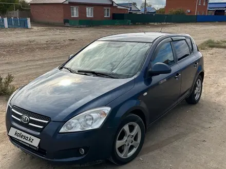 Kia Cee'd 2009 года за 3 000 000 тг. в Атырау – фото 3