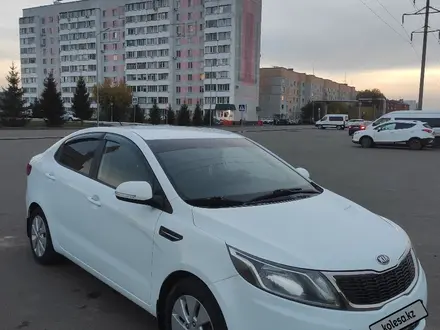 Kia Rio 2013 года за 4 200 000 тг. в Петропавловск – фото 2