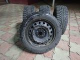 Шины с дисками от тойота 205.55.16 за 80 000 тг. в Алматы