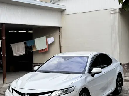 Toyota Camry 2021 года за 17 000 000 тг. в Тараз