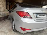 Hyundai Solaris 2014 года за 4 100 000 тг. в Жезказган – фото 2