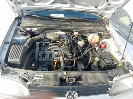 Volkswagen Golf 1993 года за 320 000 тг. в Экибастуз – фото 5