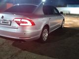 Skoda Superb 2014 годаүшін5 500 000 тг. в Уральск – фото 2