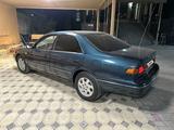 Toyota Camry 1998 года за 3 600 000 тг. в Алматы – фото 2