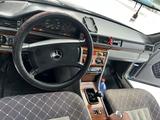Mercedes-Benz E 200 1990 года за 900 000 тг. в Сатпаев – фото 3