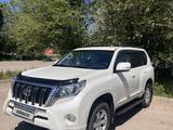 Toyota Land Cruiser Prado 2015 года за 17 800 000 тг. в Актобе – фото 2