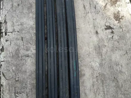 Усилитель бампера Мазда трибут за 8 000 тг. в Алматы