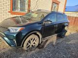 Toyota RAV4 2018 года за 9 000 000 тг. в Актобе – фото 5