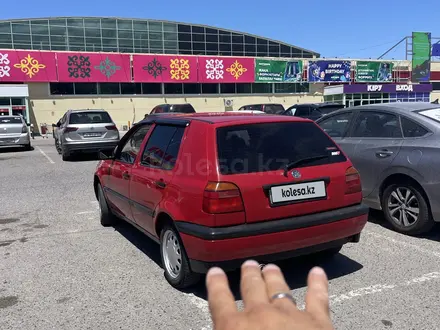 Volkswagen Golf 1993 года за 1 100 000 тг. в Алматы – фото 2