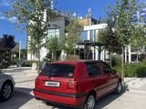 Volkswagen Golf 1993 года за 1 100 000 тг. в Алматы