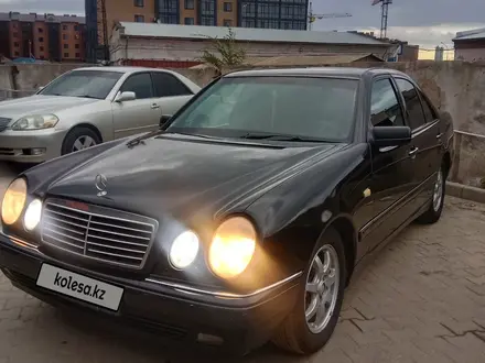 Mercedes-Benz E 240 1999 года за 3 350 000 тг. в Кокшетау