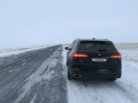 BMW X5 2019 года за 35 000 000 тг. в Астана – фото 2