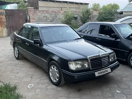 Mercedes-Benz E 230 1990 года за 650 000 тг. в Алматы – фото 2