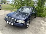 Mercedes-Benz C 180 1996 года за 1 500 000 тг. в Атырау – фото 2