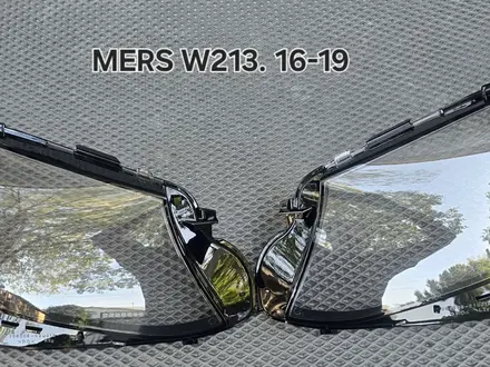MERS W213 Стекло фар за 80 000 тг. в Алматы