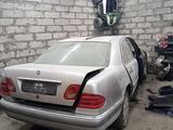 Mercedes-Benz E 280 1997 годаүшін606 606 тг. в Павлодар – фото 2