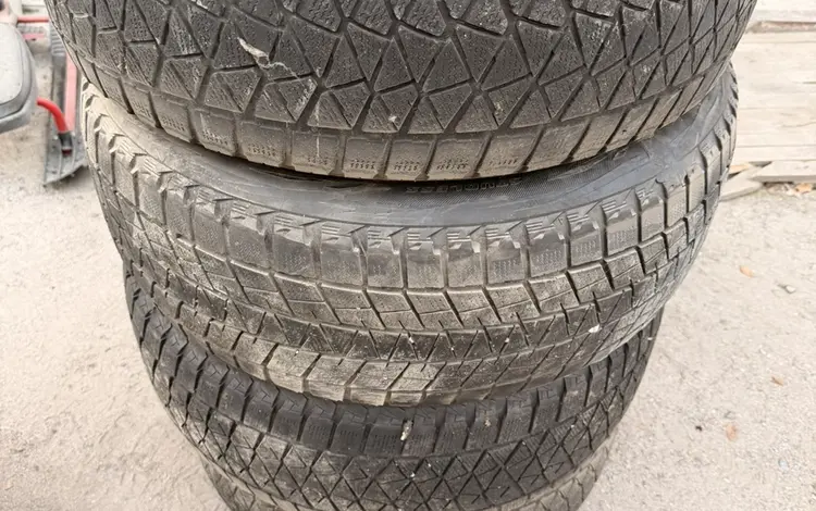 Комплект резины Blizzak за 40 000 тг. в Алматы