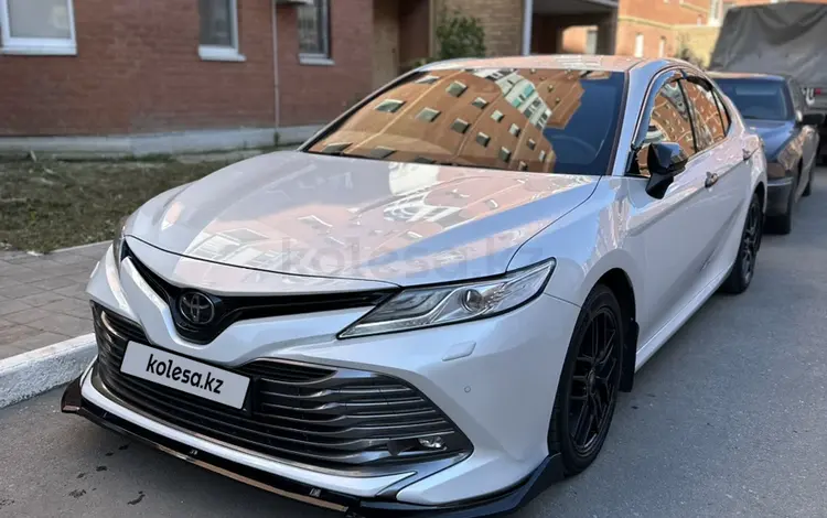 Toyota Camry 2020 года за 14 900 000 тг. в Костанай