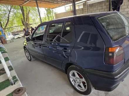 Volkswagen Golf 1995 года за 1 650 000 тг. в Тараз