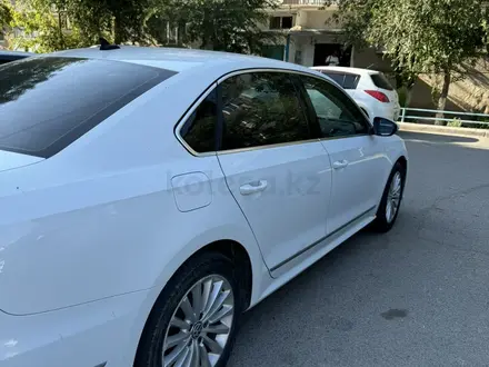 Volkswagen Passat 2017 года за 5 500 000 тг. в Атырау – фото 8