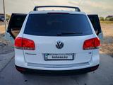Volkswagen Touareg 2005 года за 5 500 000 тг. в Тараз – фото 4