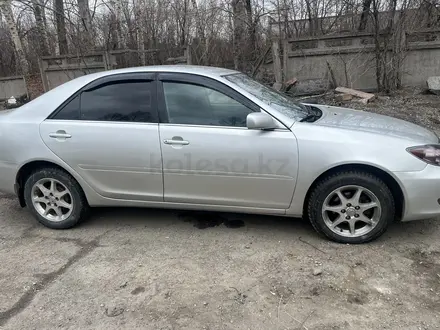 Toyota Camry 2004 годаүшін4 500 000 тг. в Усть-Каменогорск – фото 7