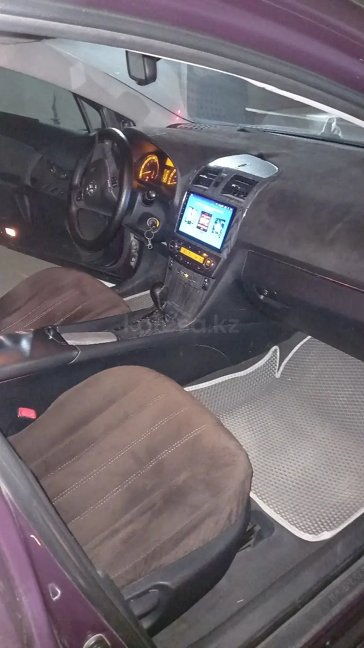 Toyota Avensis, 2010