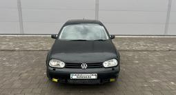 Volkswagen Golf 1999 годаүшін1 080 000 тг. в Караганда
