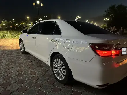 Toyota Camry 2015 годаүшін11 500 000 тг. в Семей – фото 5