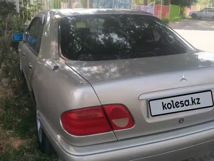 Mercedes-Benz E 280 1996 года за 2 200 000 тг. в Алматы – фото 4