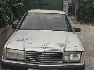 Mercedes-Benz 190