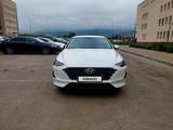 Hyundai Sonata 2020 года за 11 000 000 тг. в Алматы – фото 2